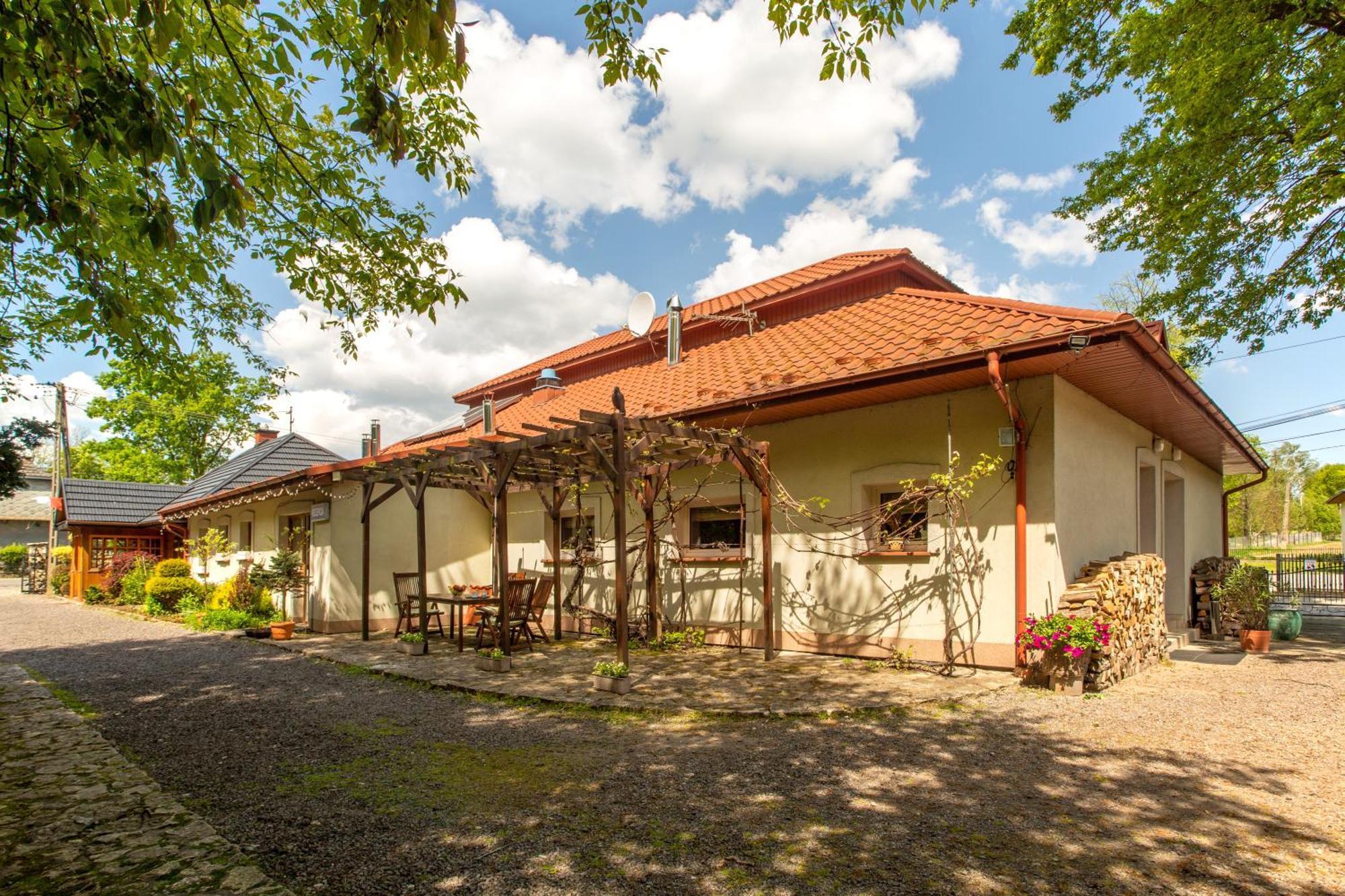 Noclegi Pod Debem U Jakuba Niepołomice Exterior foto