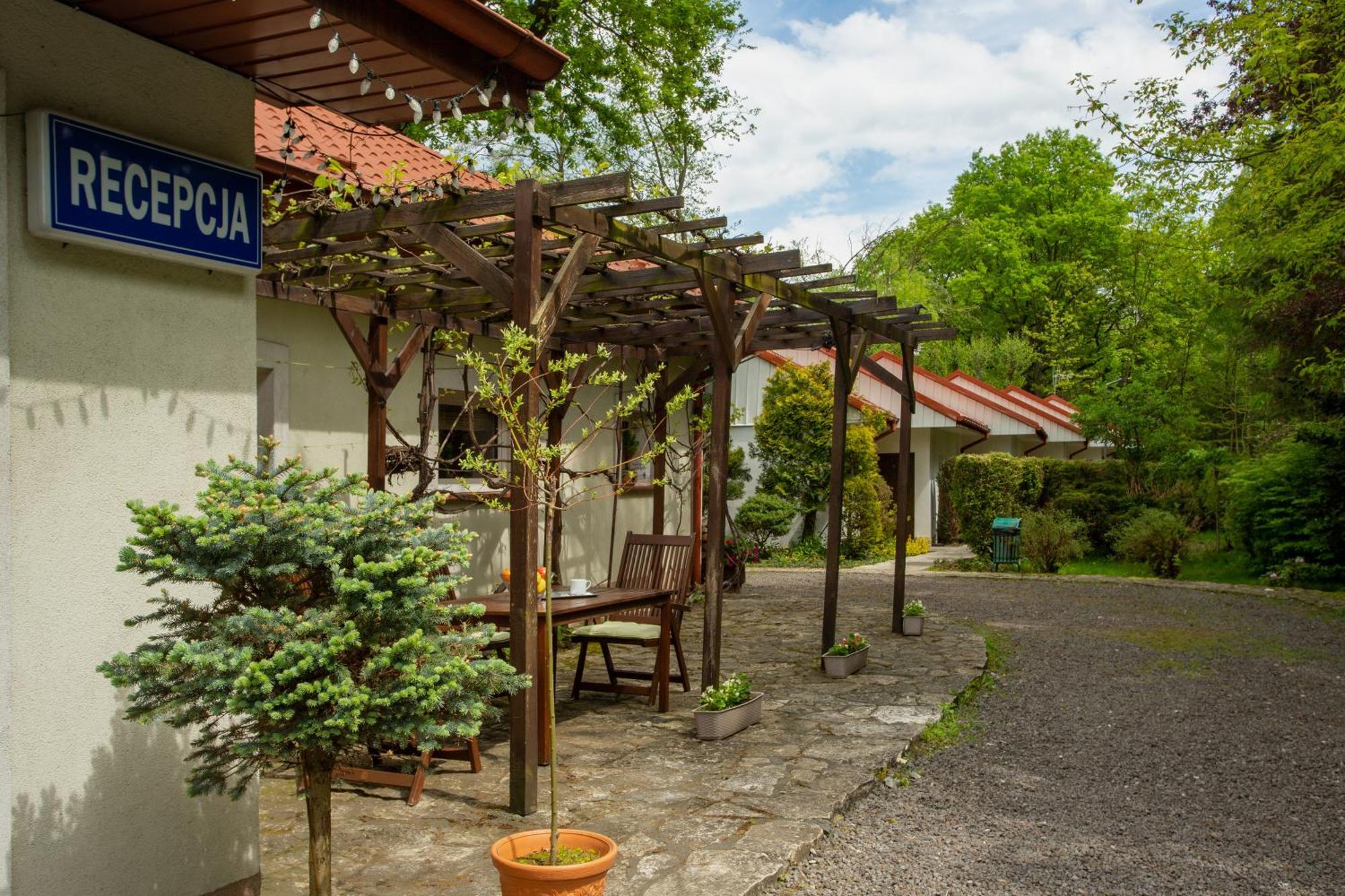 Noclegi Pod Debem U Jakuba Niepołomice Exterior foto